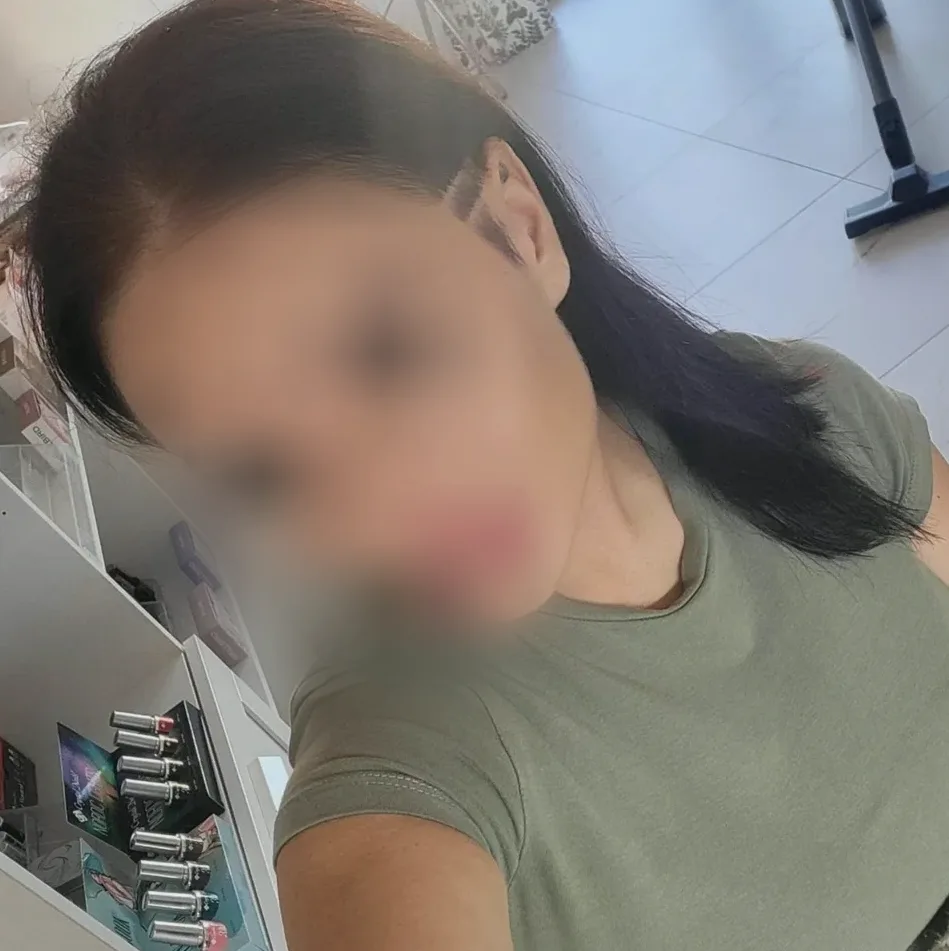 Ivana, 29